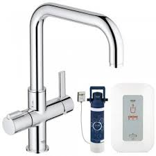 Grohe boiling water tap and water reservoir