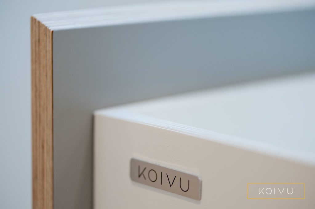 Showing the details - Koivu detailing on side of drawer made from sustainable Koivu plywood.